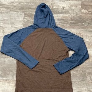 RVCA lightweight Hoodie Size Large Supreme Nike